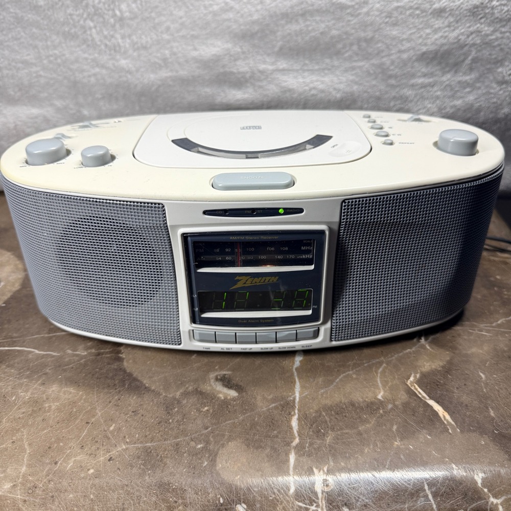 Zenith CD Player Alarm Clock Radio ZG650G Cream Vintage 90s Retro Audio